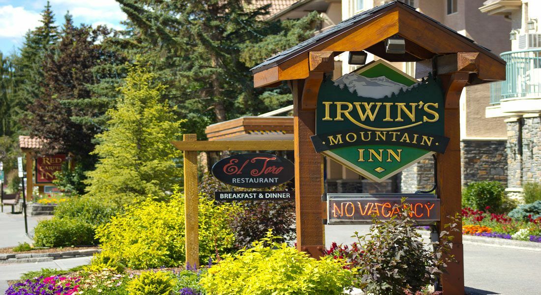 Irwin'S Mountain Inn Banff Exterior foto